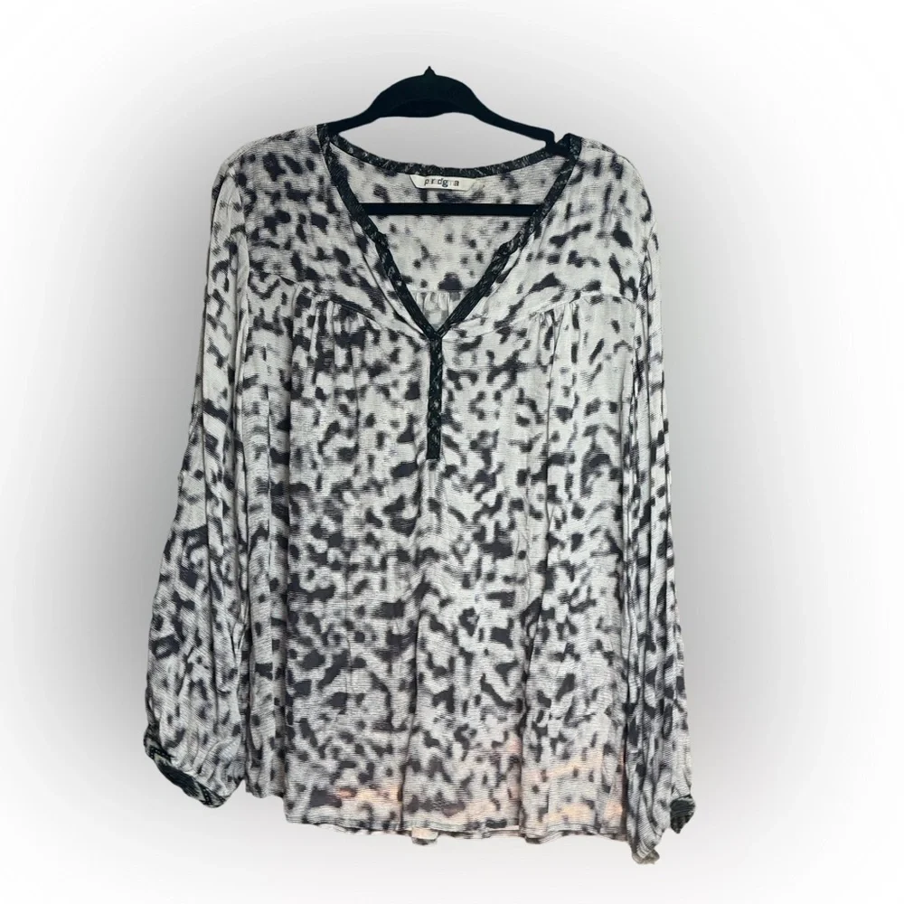 PARADIGMA BLACK & WHITE ABSTRACT RAYON BLOUSE • SIZE XL